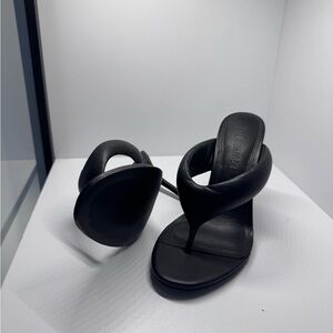 Steve Madden Black Heels with Modern Elegance